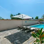 Holiday home Polion Valbandon