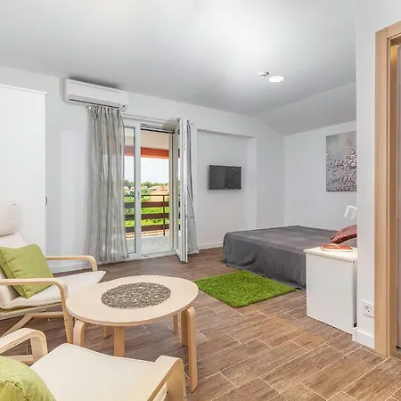 Tatil Evi Polion Valbandon