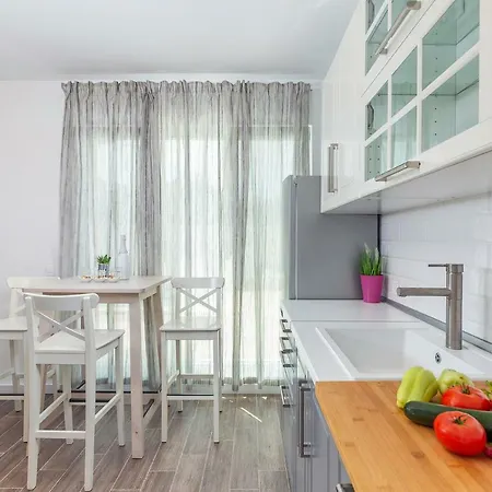 Holiday home Polion Valbandon